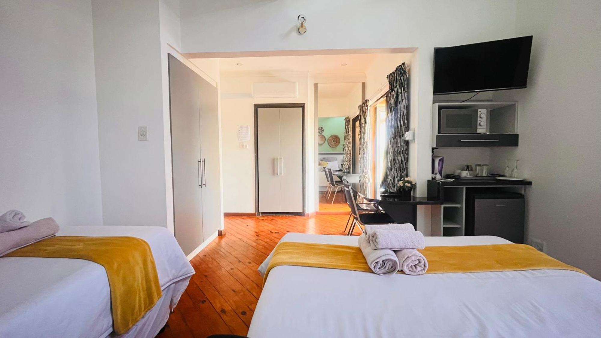 The Wood House Hotel Empangeni Bagian luar foto